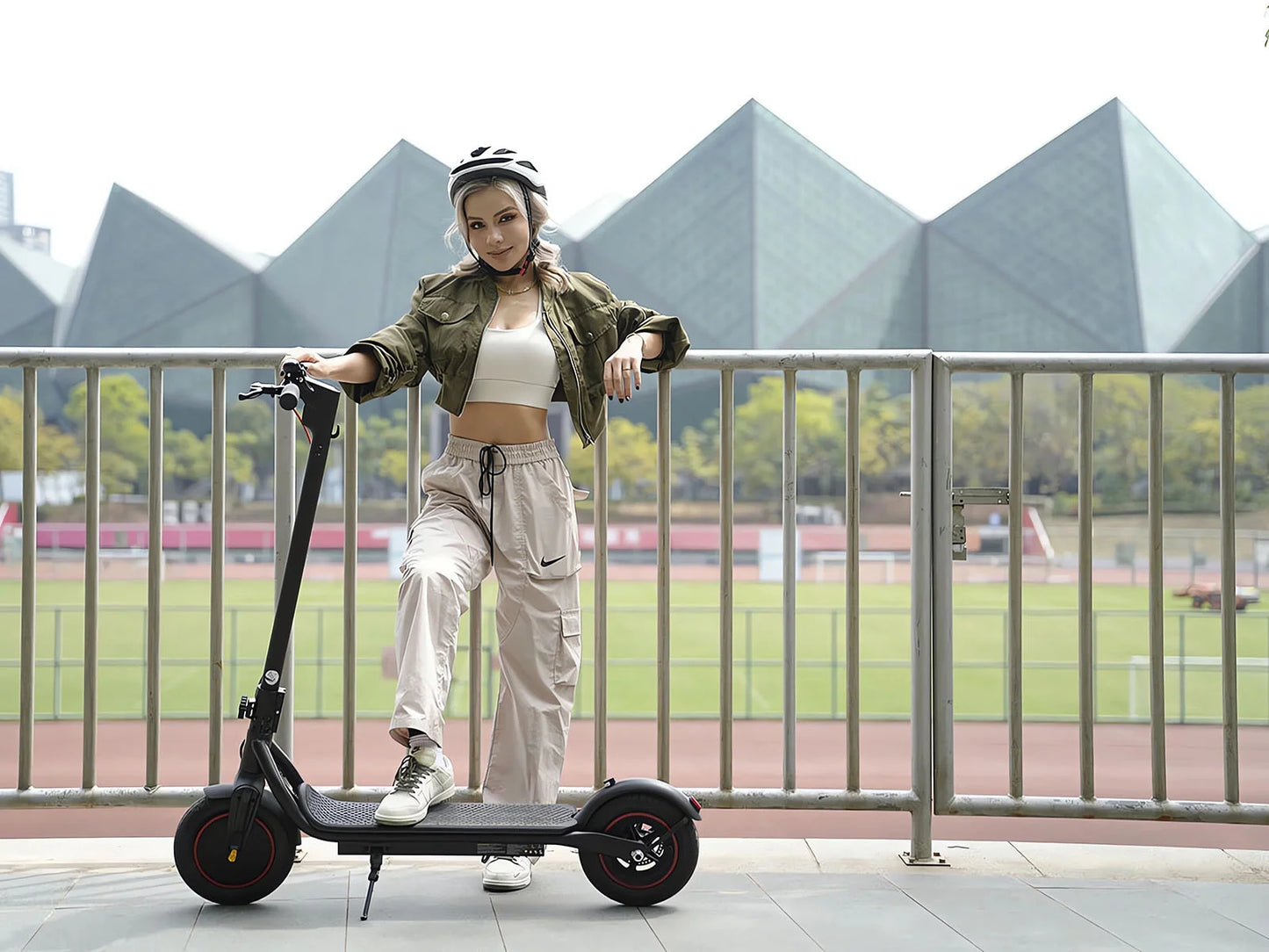 LF6 Electric Scooter with 500W Motor, 10” Tires, 22Mph & 23Miles Range, Folding Commuting E-Scooter for Adults with APP Control