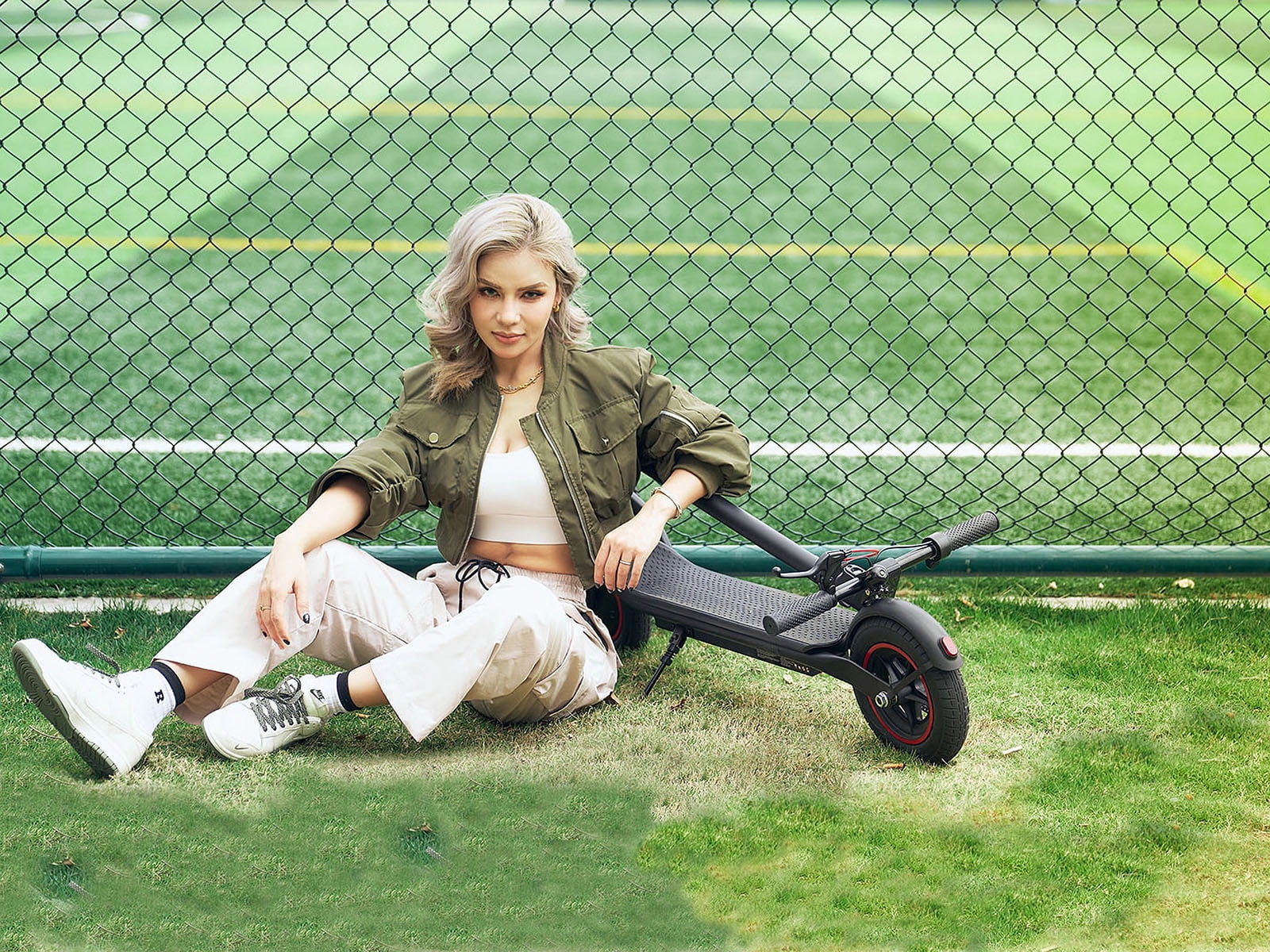 LF6 Electric Scooter with 500W Motor, 10” Tires, 22Mph & 23Miles Range, Folding Commuting E-Scooter for Adults with APP Control